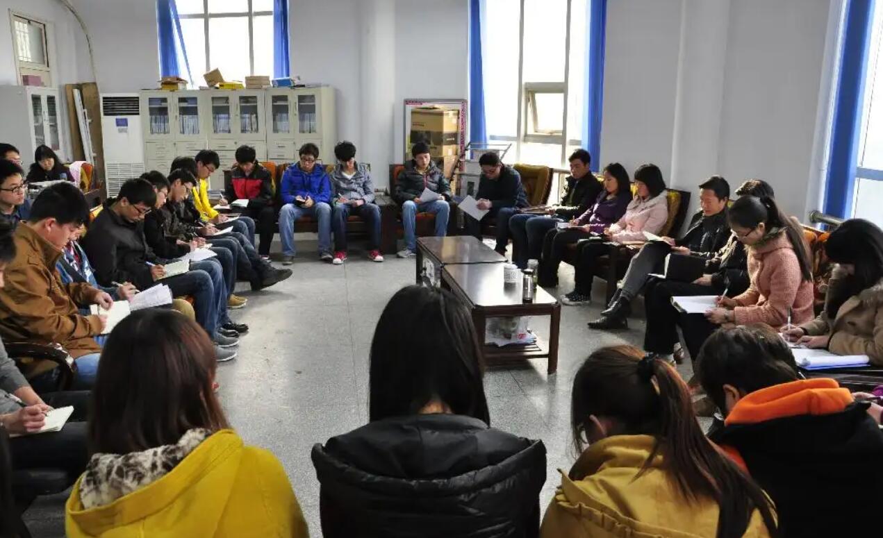 学期学生工作.jpg